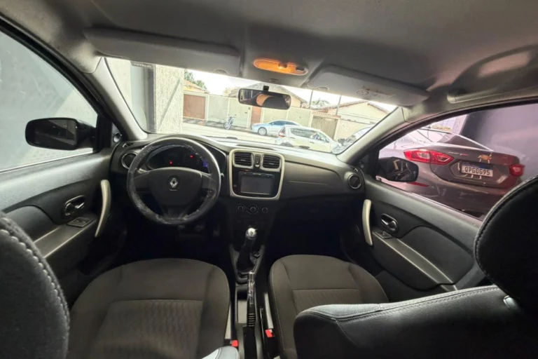 renault_sandero_expr_10_11