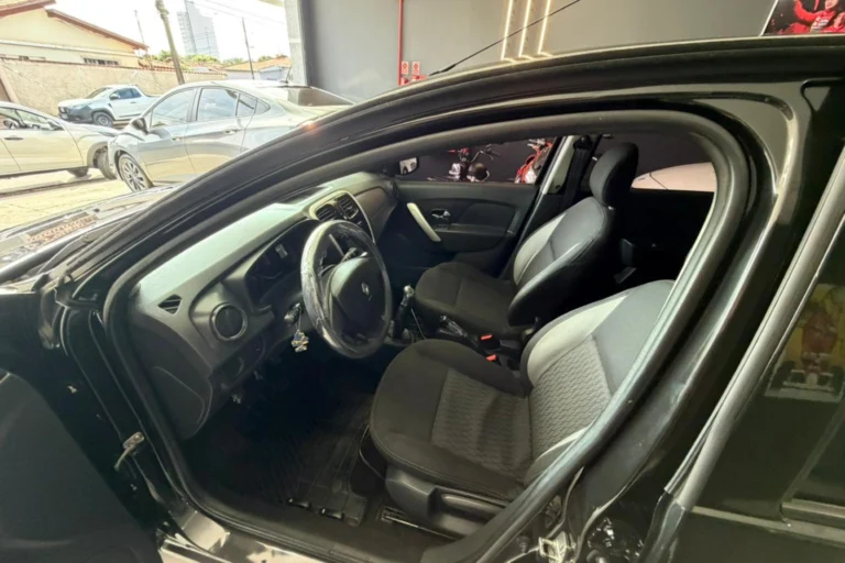 renault_sandero_expr_10_7