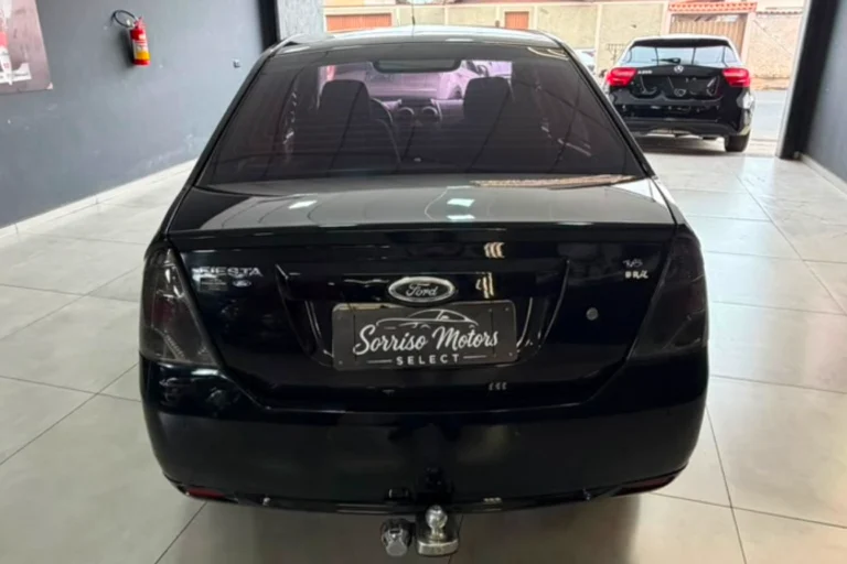 ford_fiesta_se_1_6_2014_4