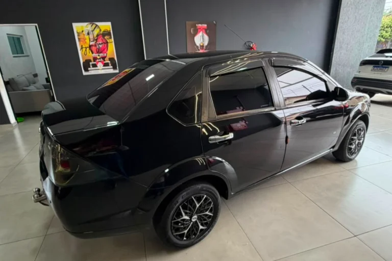 ford_fiesta_se_1_6_2014_5